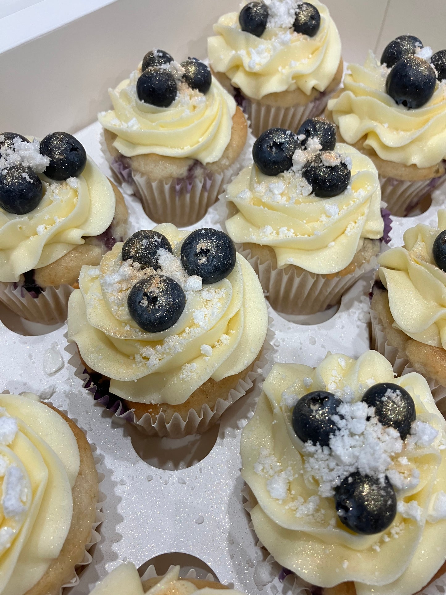 Deluxe Cupcakes - Box of 12