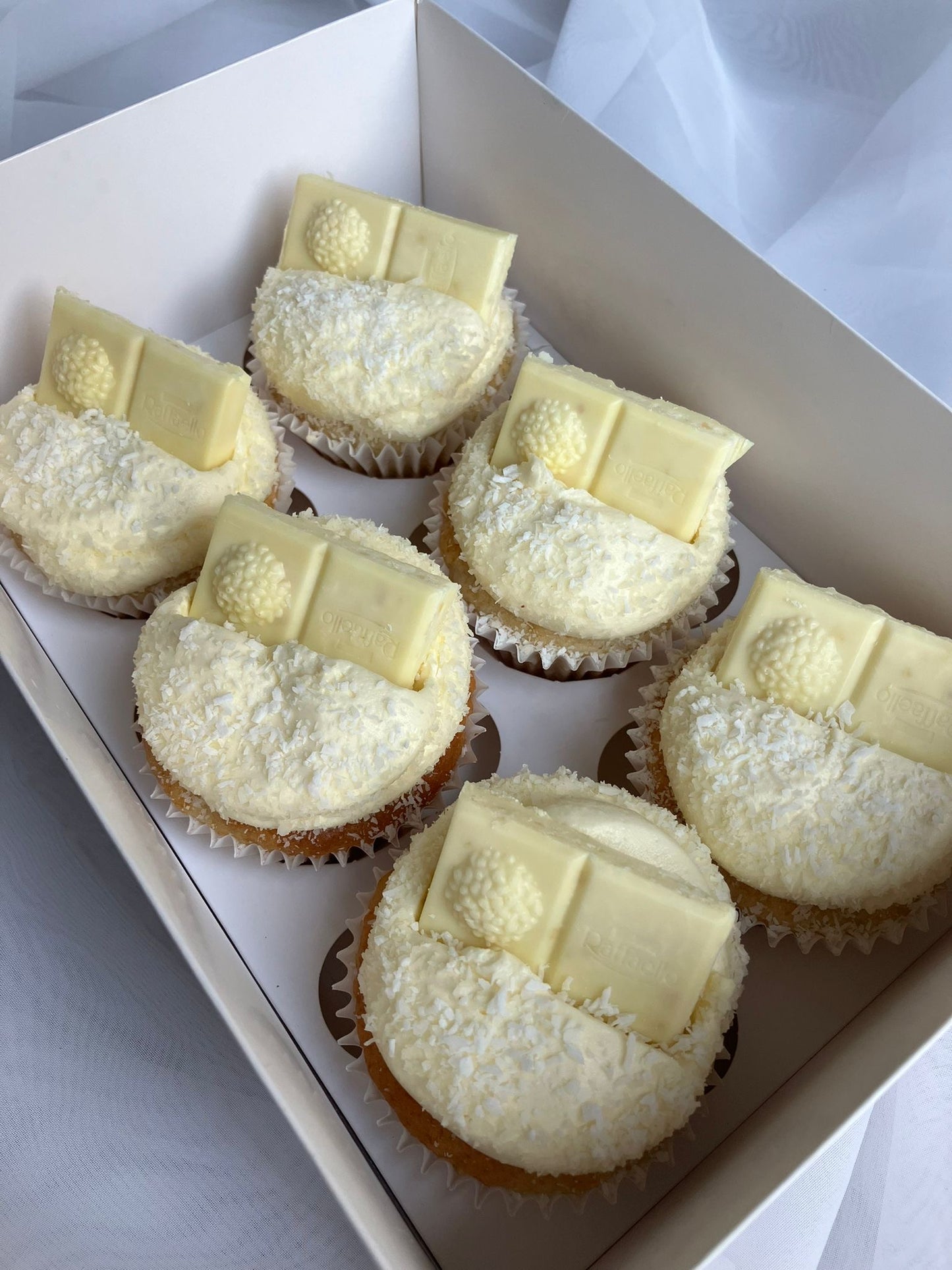 Deluxe Cupcakes - Box of 12